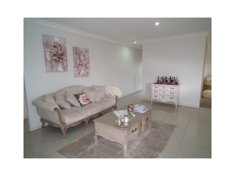 2 Duke Court, Urraween QLD 4655