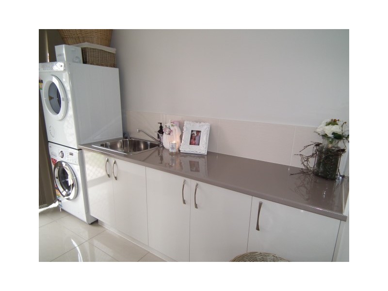 2 Duke Court, Urraween QLD 4655