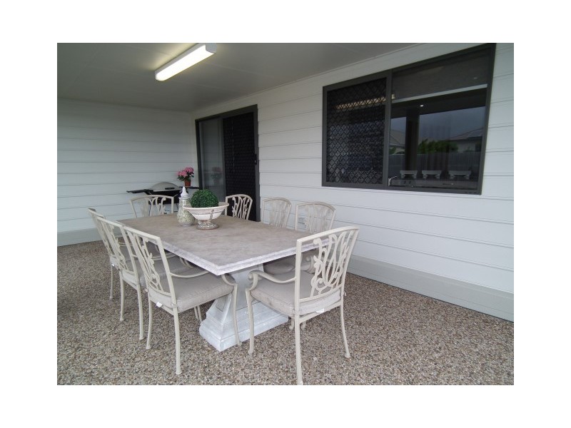 2 Duke Court, Urraween QLD 4655