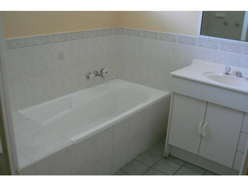 44 Bunker Avenue, Pialba QLD 4655