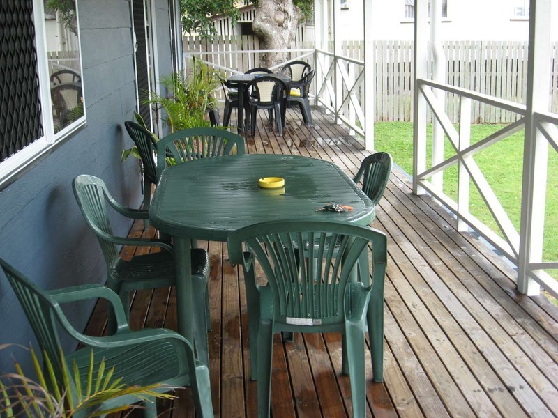 25 Hibiscus Street, Urangan QLD 4655