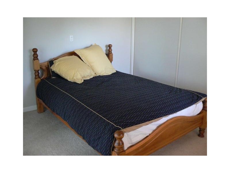 25 Hibiscus Street, Urangan QLD 4655