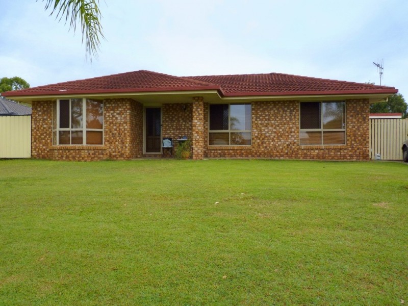21 Brolga Ct, Eli Waters QLD 4655