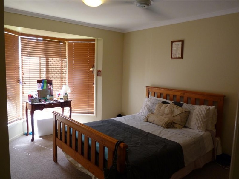 21 Brolga Ct, Eli Waters QLD 4655