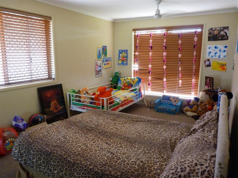 21 Brolga Ct, Eli Waters QLD 4655