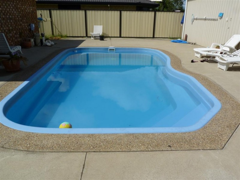 21 Brolga Ct, Eli Waters QLD 4655