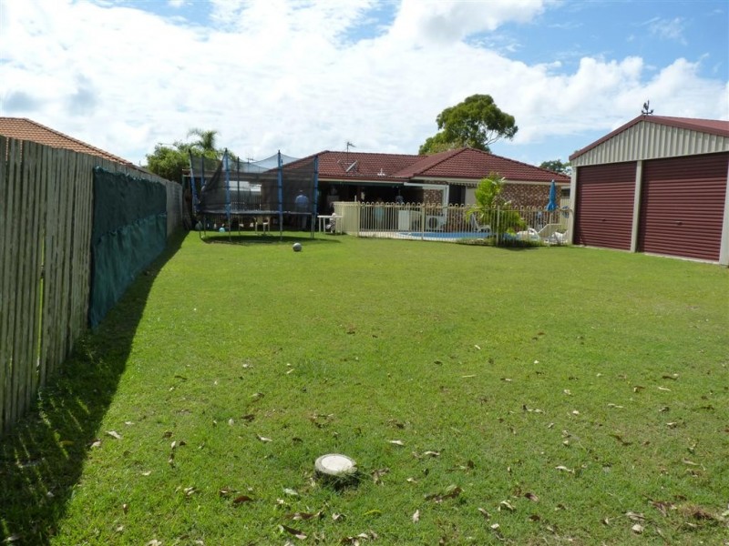 21 Brolga Ct, Eli Waters QLD 4655
