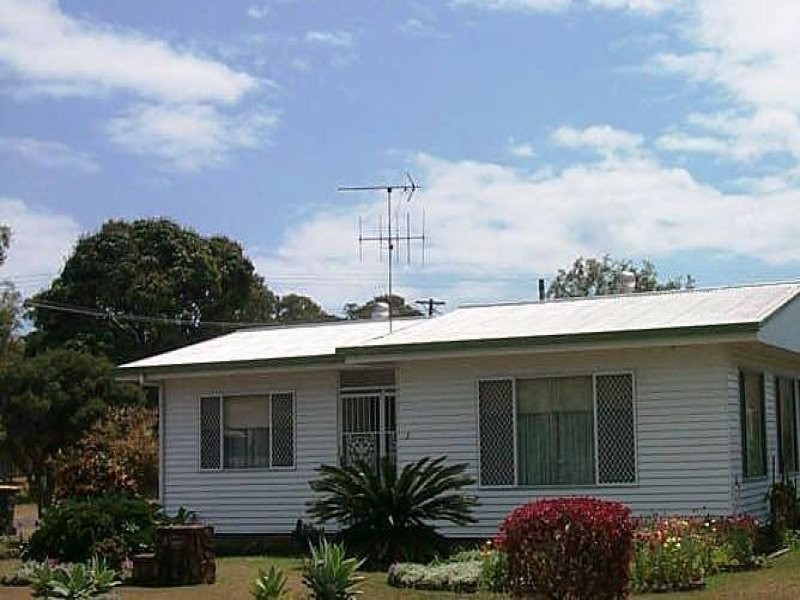 2 Ocean Street, Torquay QLD 4655