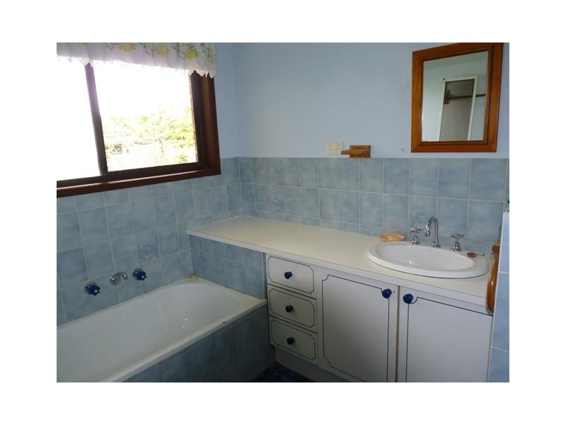 30 Valfern Ct, Dundowran QLD 4655