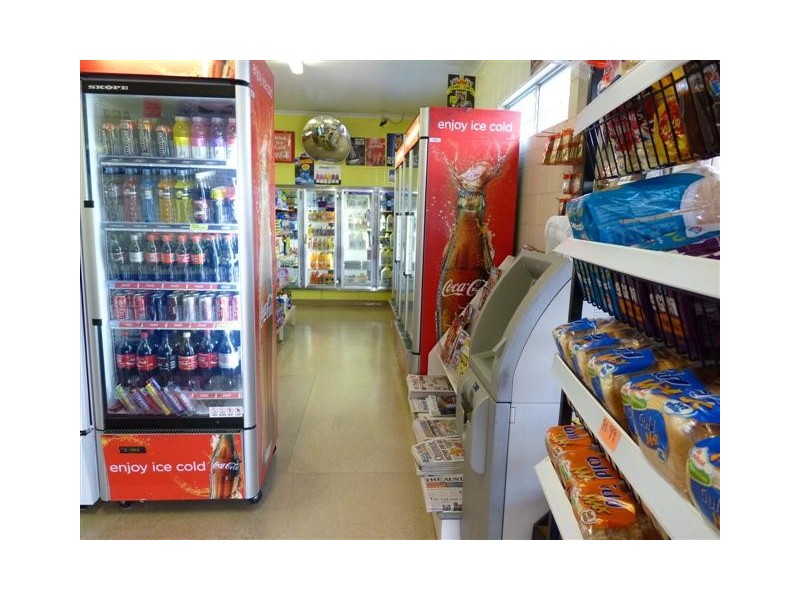 764 Boat Harbour Dr, Urangan QLD 4655