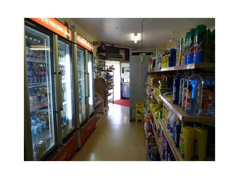 764 Boat Harbour Dr, Urangan QLD 4655