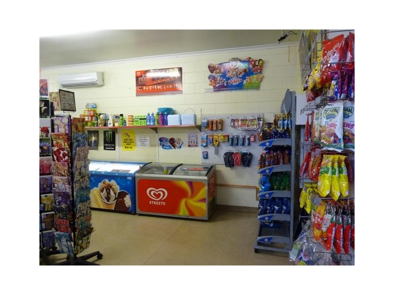 764 Boat Harbour Dr, Urangan QLD 4655