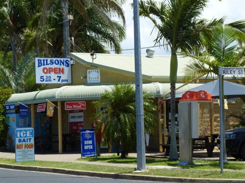 764 Boat Harbour Dr, Urangan QLD 4655