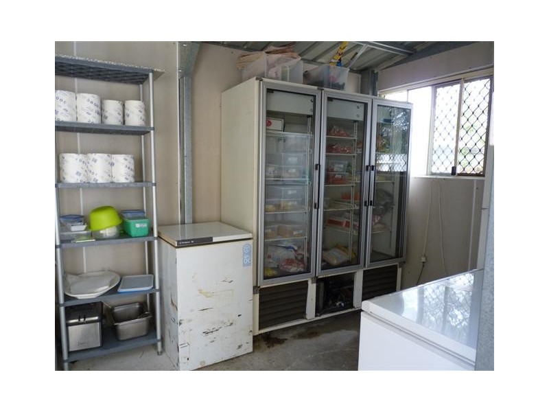 764 Boat Harbour Dr, Urangan QLD 4655