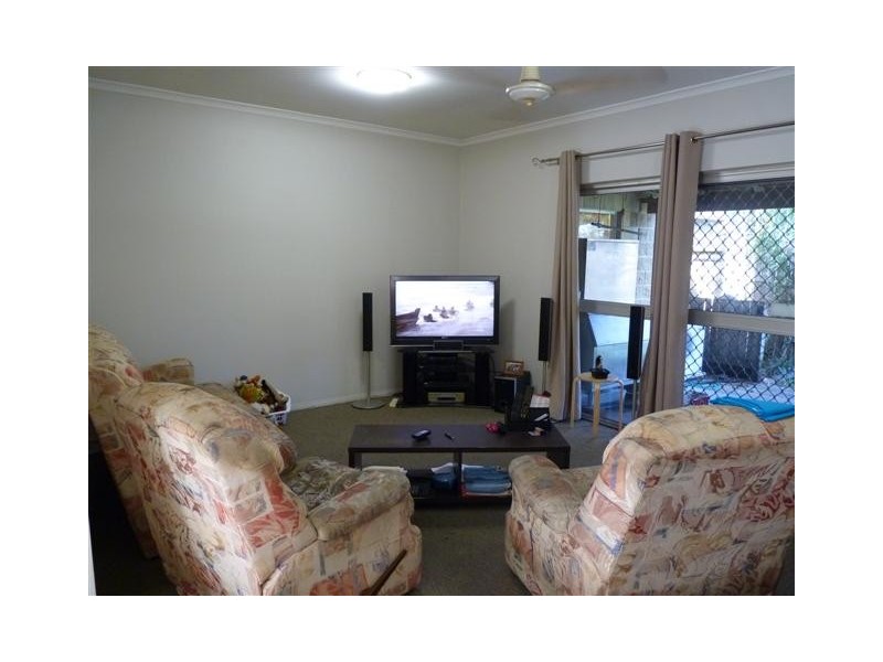 764 Boat Harbour Dr, Urangan QLD 4655