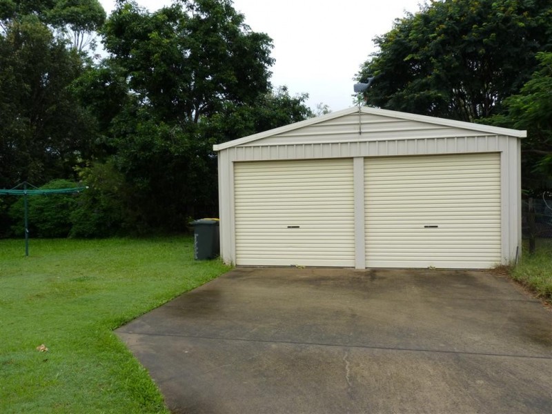 72 Lauren St, Urangan QLD 4655