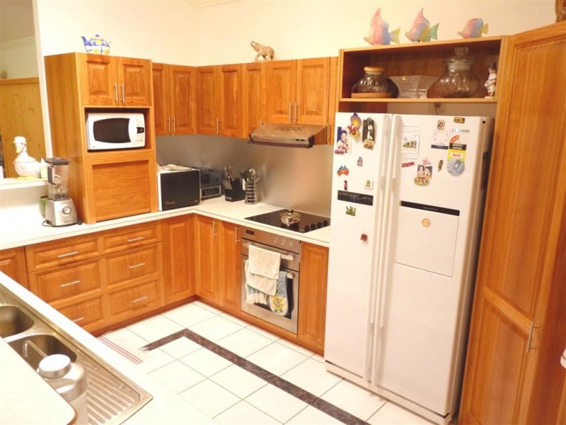 16 Tree View Rd, Toogoom QLD 4655