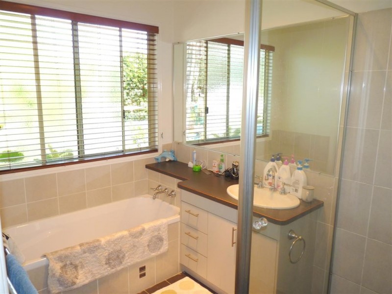 16 Tree View Rd, Toogoom QLD 4655