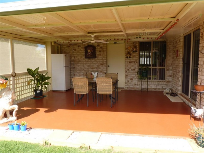 4 Oxford St, Urraween QLD 4655