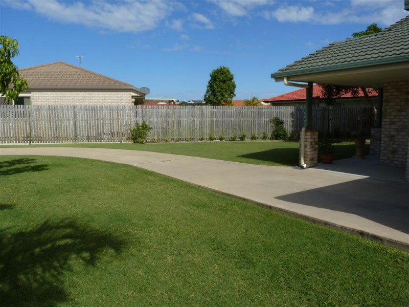 4 Oxford St, Urraween QLD 4655
