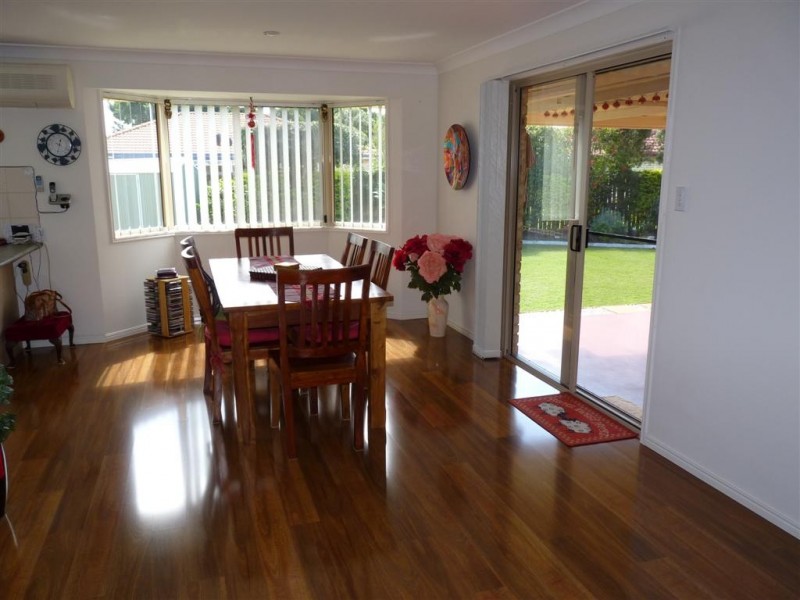 4 Oxford St, Urraween QLD 4655