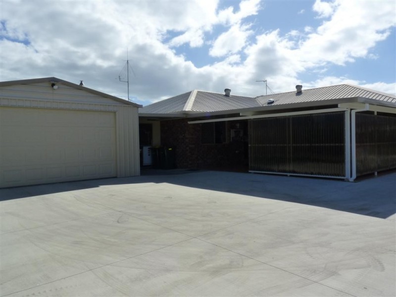 34 Aimee Dr, Urangan QLD 4655