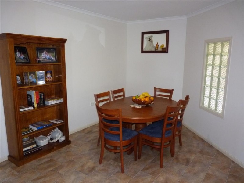 34 Aimee Dr, Urangan QLD 4655