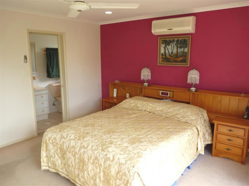 34 Aimee Dr, Urangan QLD 4655