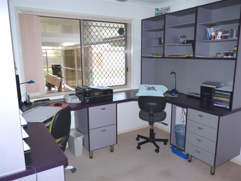 34 Aimee Dr, Urangan QLD 4655