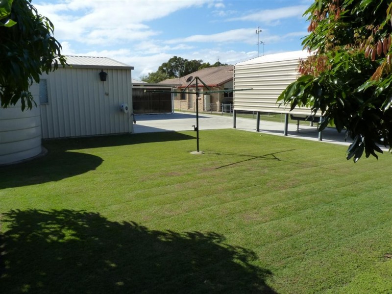 34 Aimee Dr, Urangan QLD 4655