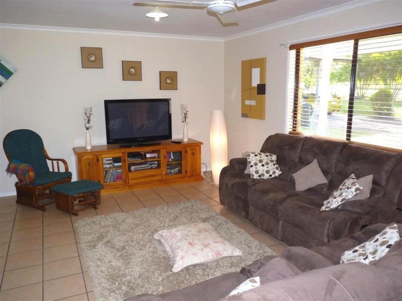 56 Ti Tree Av, Booral QLD 4655