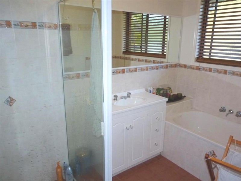 56 Ti Tree Av, Booral QLD 4655
