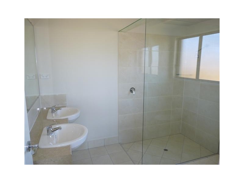 2 Duke Ct (L194), Urraween QLD 4655