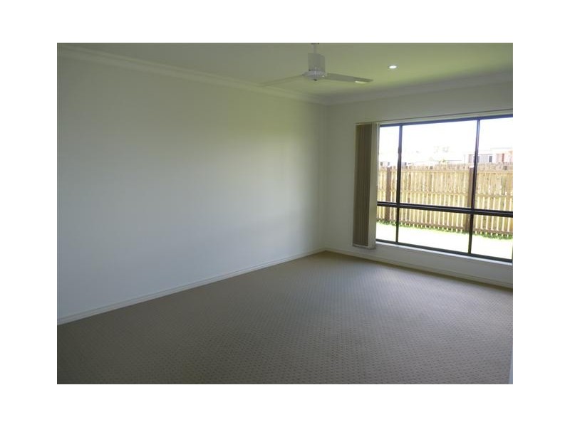 2 Duke Ct (L194), Urraween QLD 4655