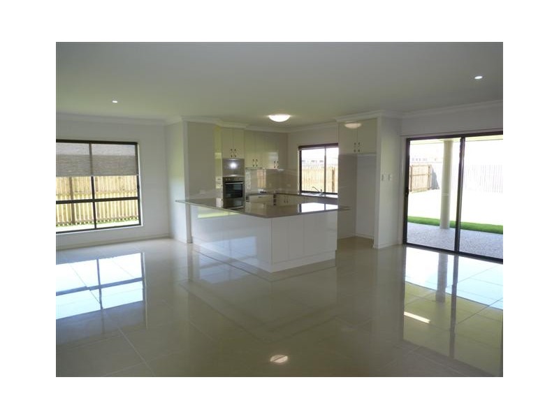 2 Duke Ct (L194), Urraween QLD 4655