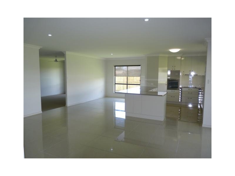 2 Duke Ct (L194), Urraween QLD 4655