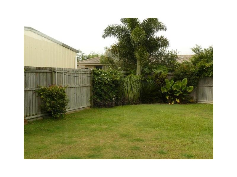 4 Pembridge Cct, Urraween QLD 4655