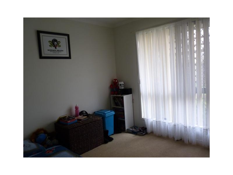 4 Pembridge Cct, Urraween QLD 4655