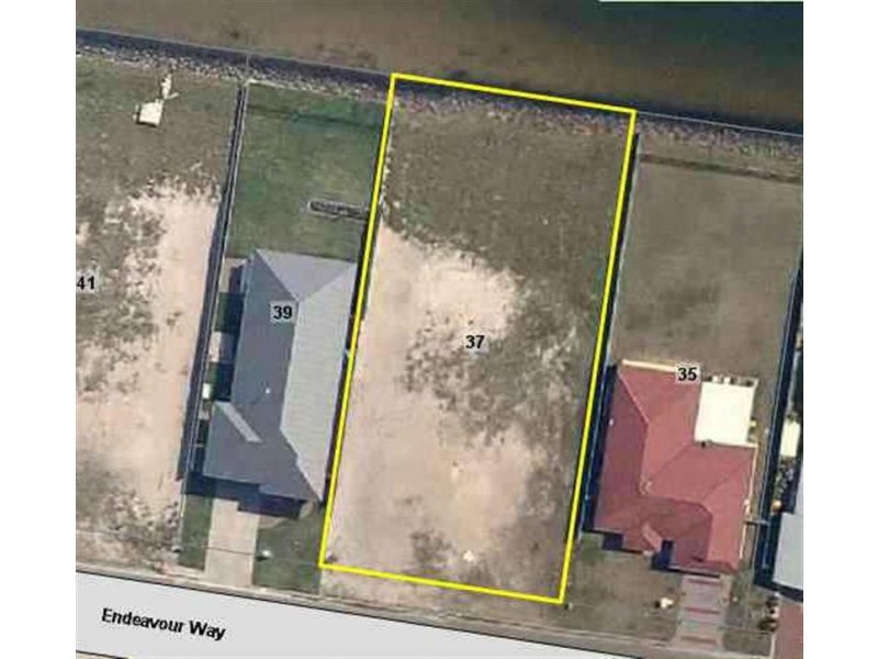 37 Endeavour Way, Eli Waters QLD 4655