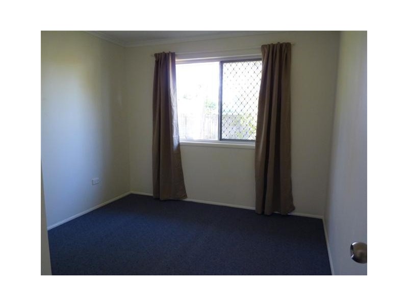 12 Bayrise Dr, Urangan QLD 4655