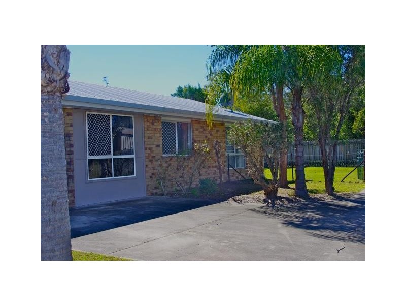 12 Bayrise Dr, Urangan QLD 4655