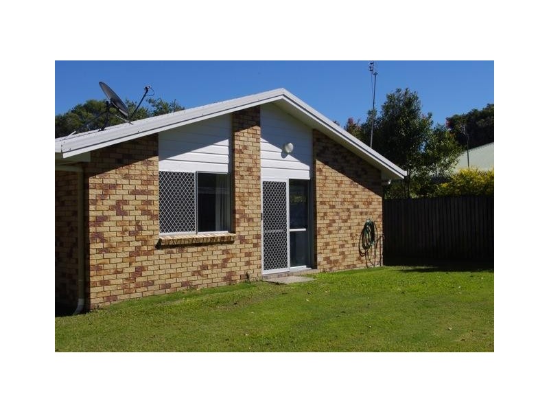 12 Bayrise Dr, Urangan QLD 4655