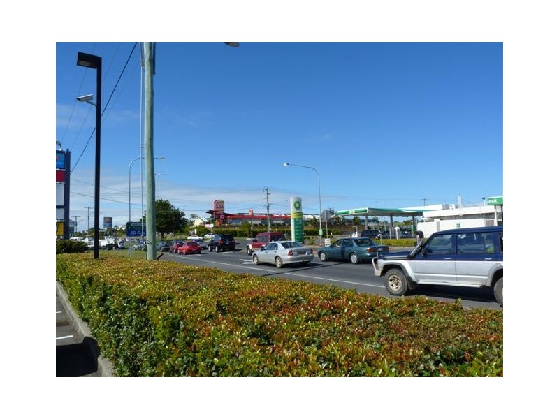 Shop 1/ 174 Boat Harbour Dr, Pialba QLD 4655