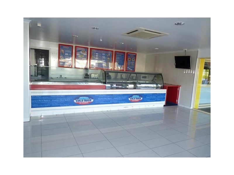 Shop 1/ 174 Boat Harbour Dr, Pialba QLD 4655