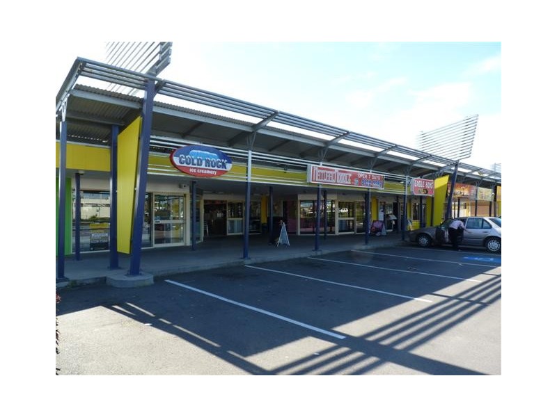 Shop 1/ 174 Boat Harbour Dr, Pialba QLD 4655