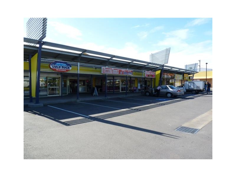Shop 1/ 174 Boat Harbour Dr, Pialba QLD 4655