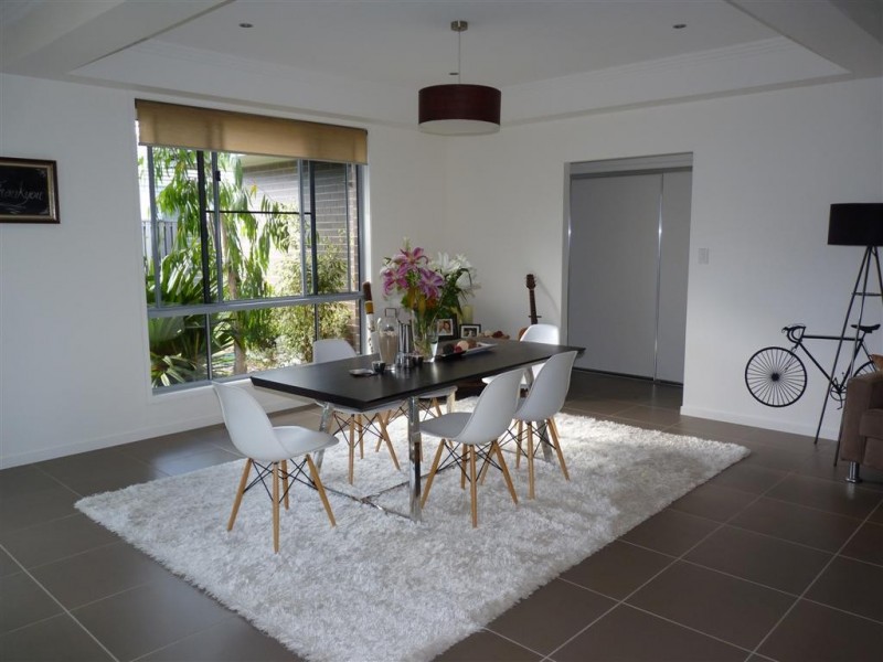 8 Dugong Ave, Pialba QLD 4655