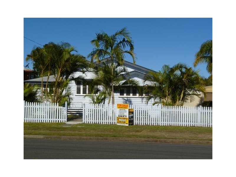 32 Pulgul St, Urangan QLD 4655