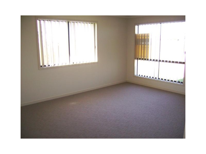 L216- No 11 Coventry Ct, Urraween QLD 4655
