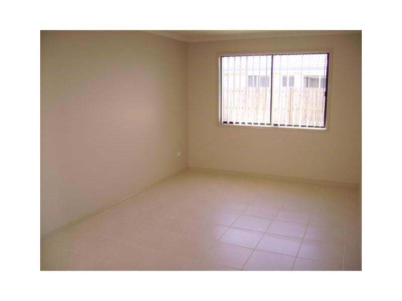 L216- No 11 Coventry Ct, Urraween QLD 4655